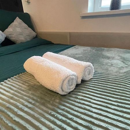 #4 Tgha Luxury One Bedroom Apartment In Athlone Luaran gambar