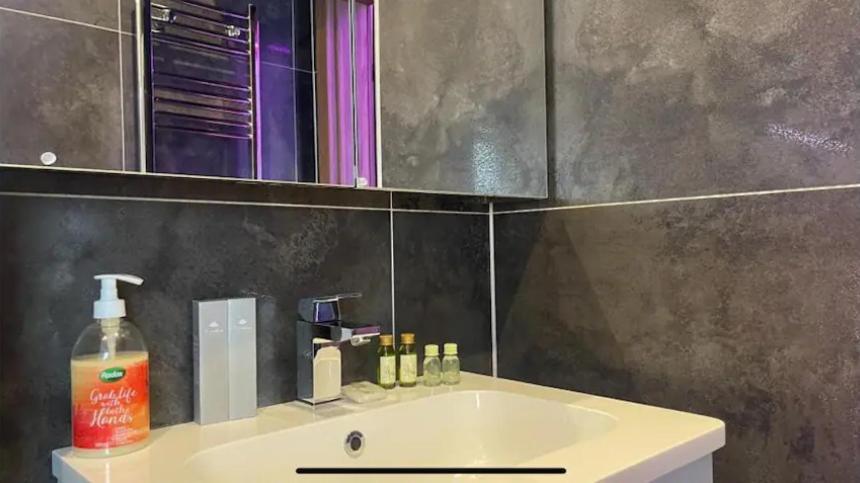 #4 Tgha Luxury One Bedroom Apartment In Athlone Luaran gambar